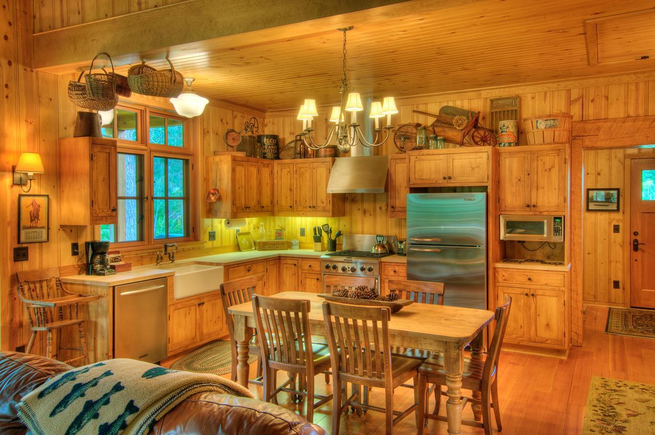 Lake Creek Lodge Bend Exterior foto
